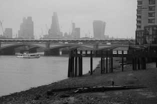 泰晤士河,伦敦的生命线与历史见证者 泰晤士河,伦敦的生命线与历史见证者