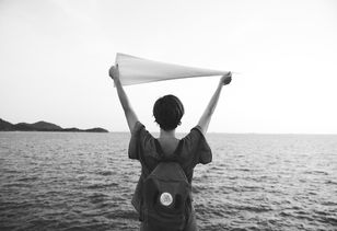 明日隔山岳,今朝共云雨——探索跨越障碍的坚韧人生 明日隔山岳,今朝共云雨——探索跨越障碍的坚韧人生