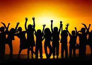 实施更积极的财政政策，政治局会议的新导向